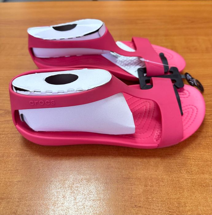 Шльопанці жіночі Crocs
