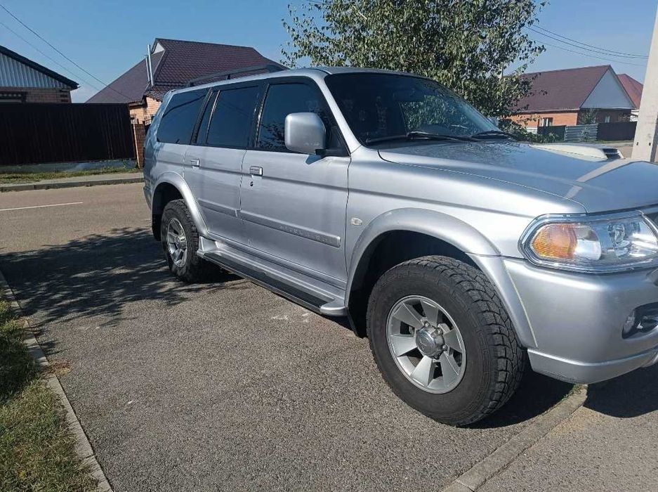 Mitsubishi Pajero Sport 2005 — 2.5 дизель, механіка. Опис, якого в