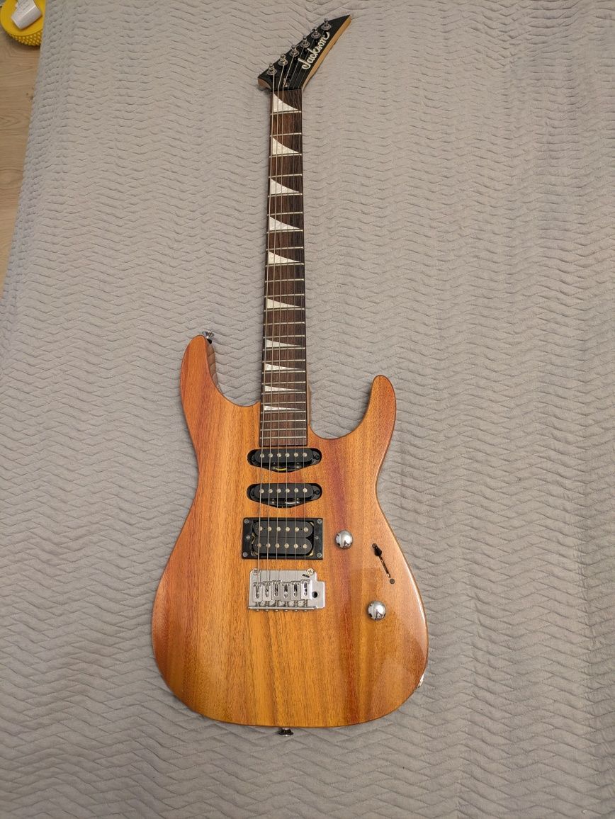 Jackson JS23 Dinky & Roland Cube 40xl