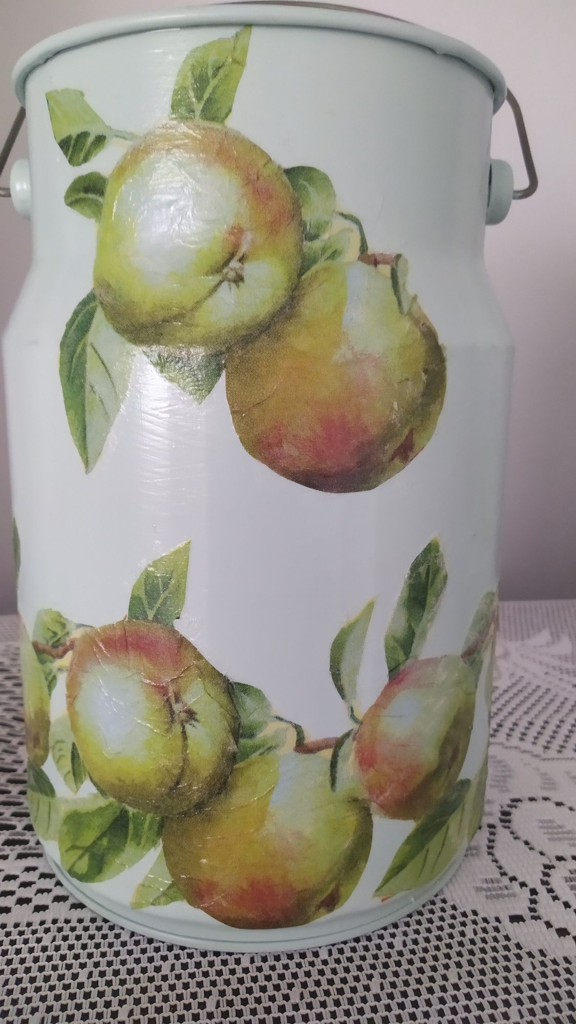 decoupage puszka