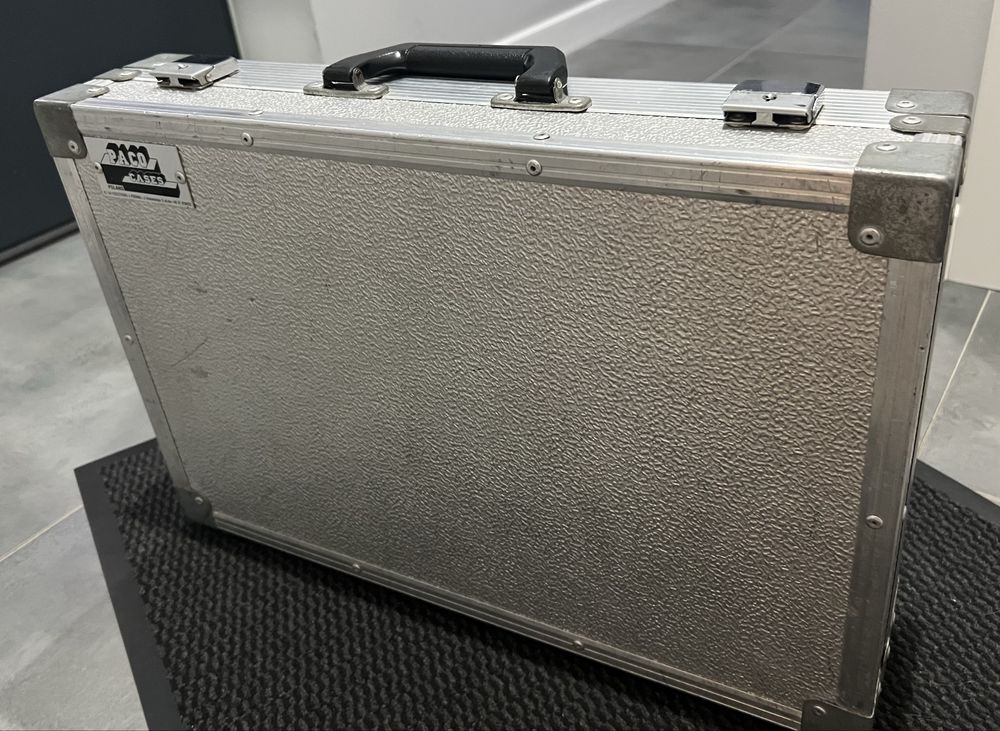 Case skrzynia walizka pedalboard Paco Cases