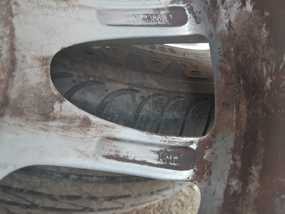 Felgi aluminiowe BMW 5x120 7Jx16 IS40
