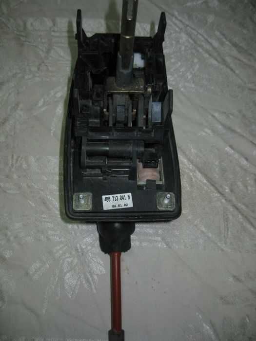 Селектор перемикання АКПП 4B0713041M - Passat B5,B5+; Skoda Oktavia.