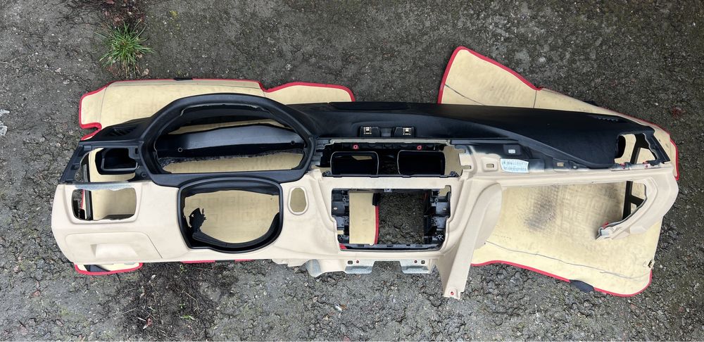 Торпедо, консоль, панель BMW F30, F32, F34, F36