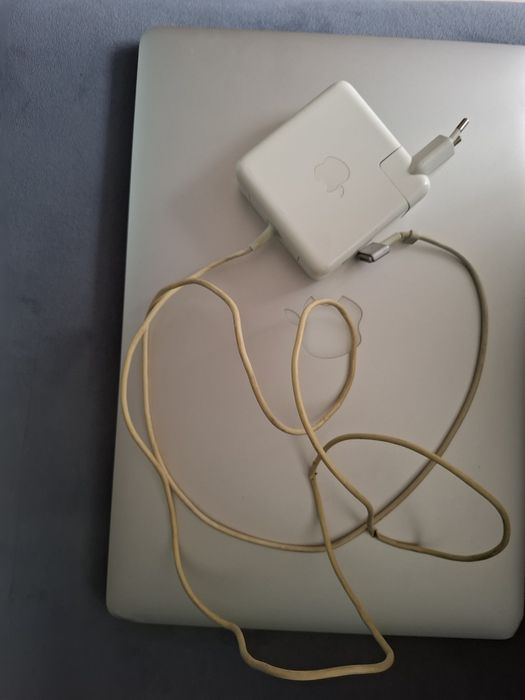 MacBook pro 2014 (wybrzuszona bateria)