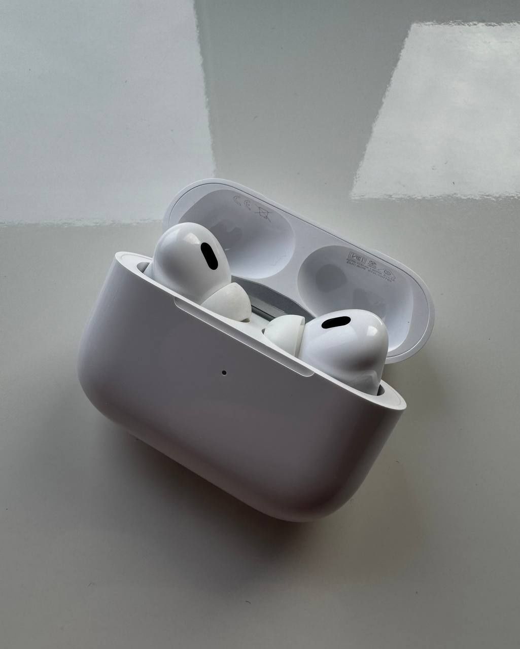 AirPods pro 2 просто пулі