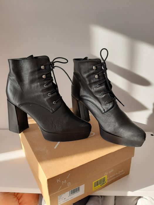 Czarne, skórzane botki sztyblety na koturnie r 40