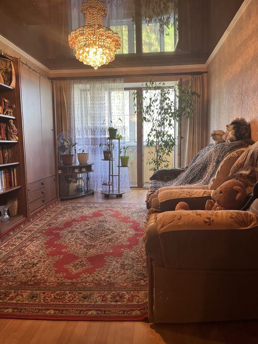 Продам 3 комнатную квартиру ж/м Парус