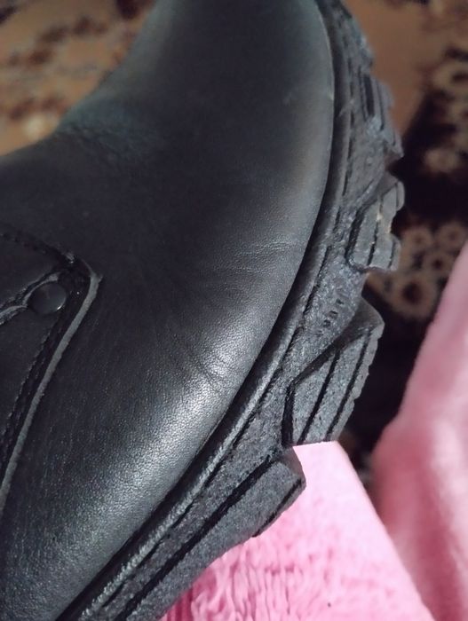 Шкіряні берци...