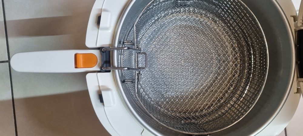 Frytkownica tefal.