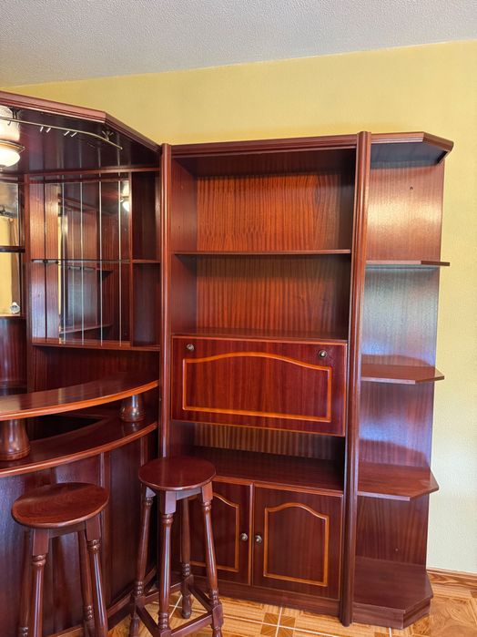 Mobília de sala de jantar completa