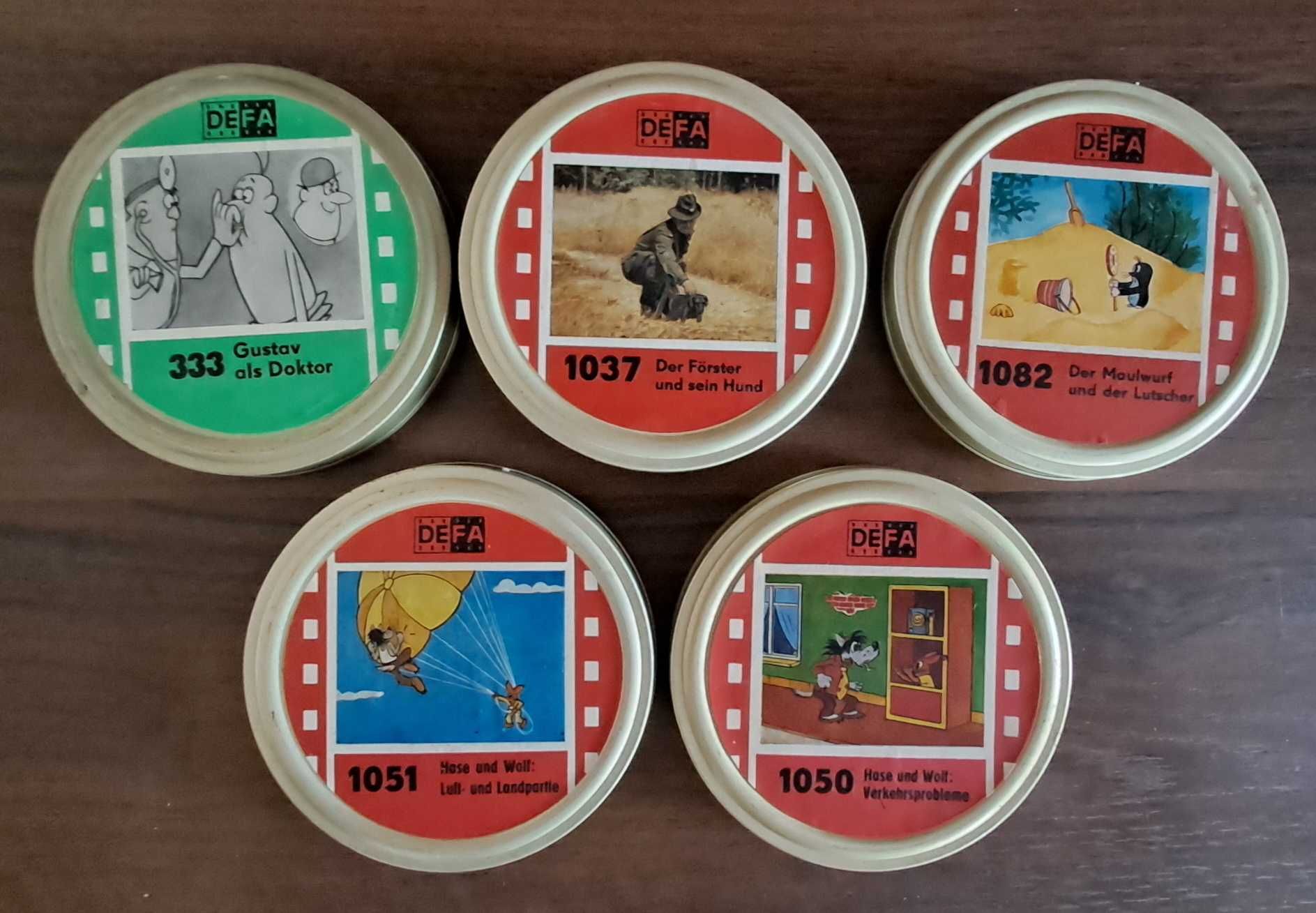 Dwa projektory RUŚ + sklejarka + 5 bajek na celuloidach + żarówki zap.