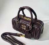 Torba do kręgli MIU MIU - czarna, falbanki, elegancka