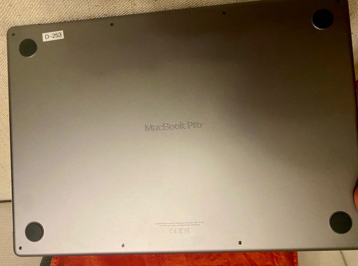 MacBook Pro 16 2021 iCloud + битая матрица - на запчасти