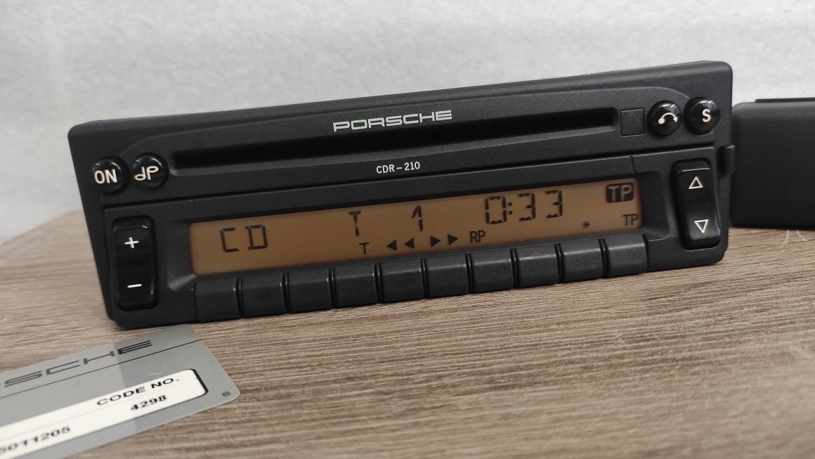 radio 911 PORSCHE 996 / 964 944 / 928 986/ 993 BECKER CDR-21 210 +Etui