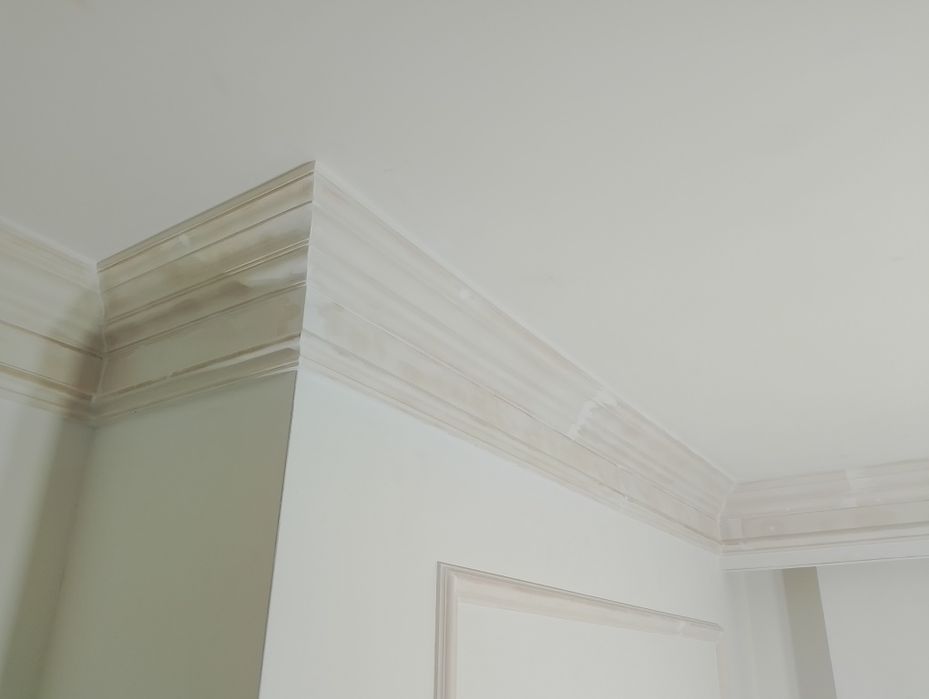 Gzymsy gipsowe, sztukateria