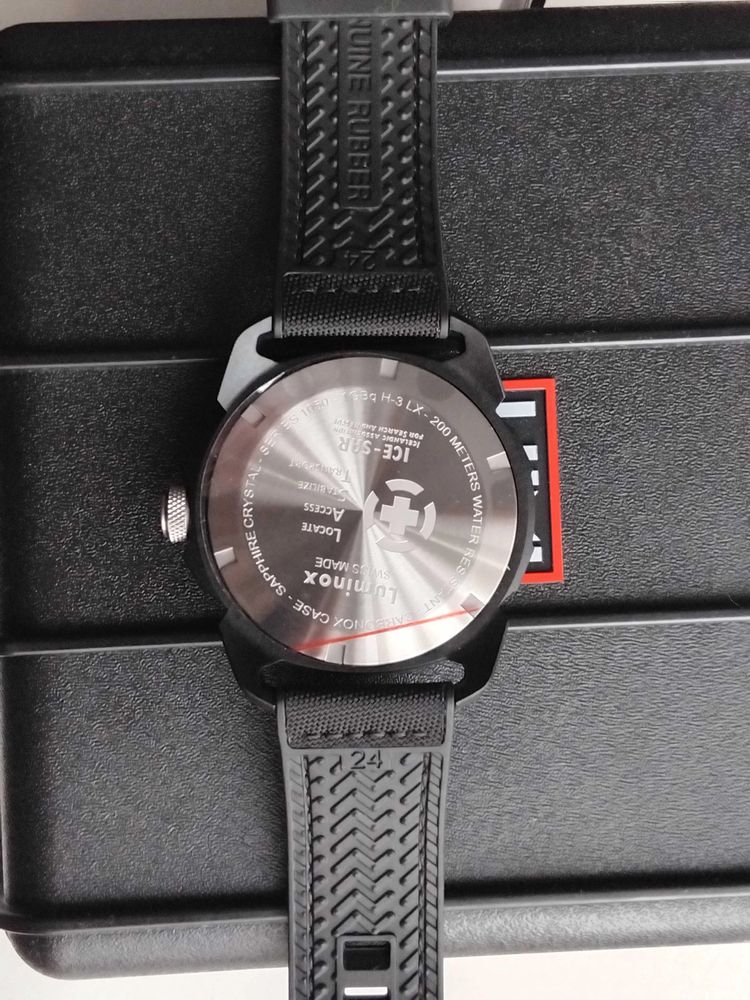 Продам часы Luminox Ice Sar XL 1051