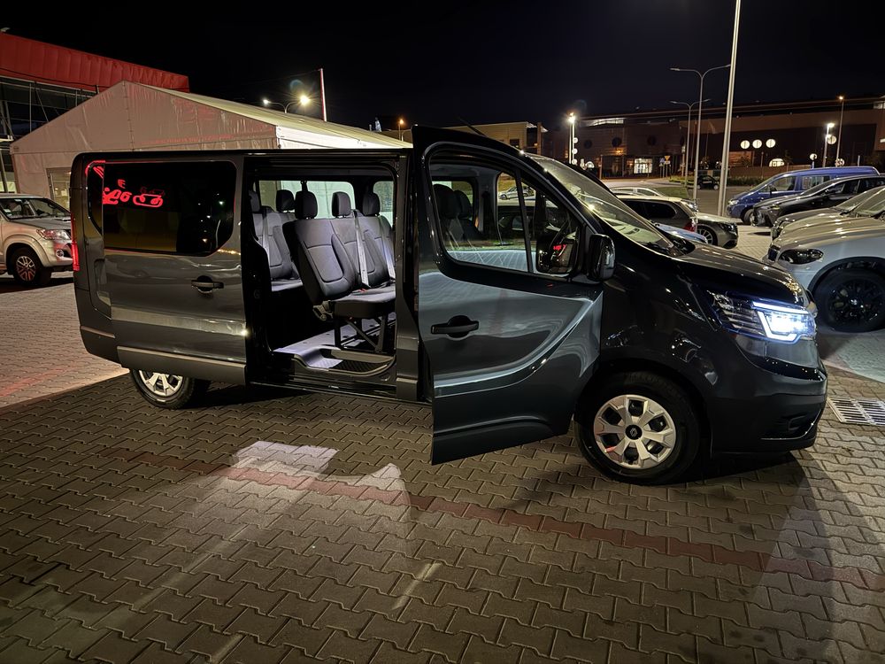 Wynajem busa 9-osobowego – unikalna oferta! PODRÓŻUJ LUKSUSOWO!