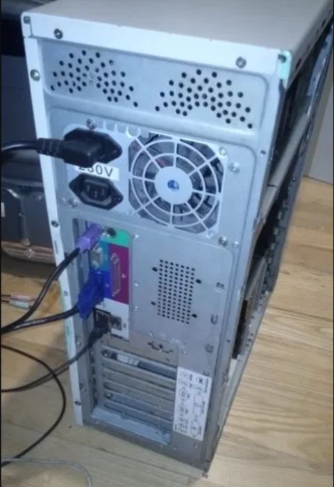 ПК XEON 3.2Ghz / 4Gb RAM / 4 x 72Gb SCSCI RAID HDD
