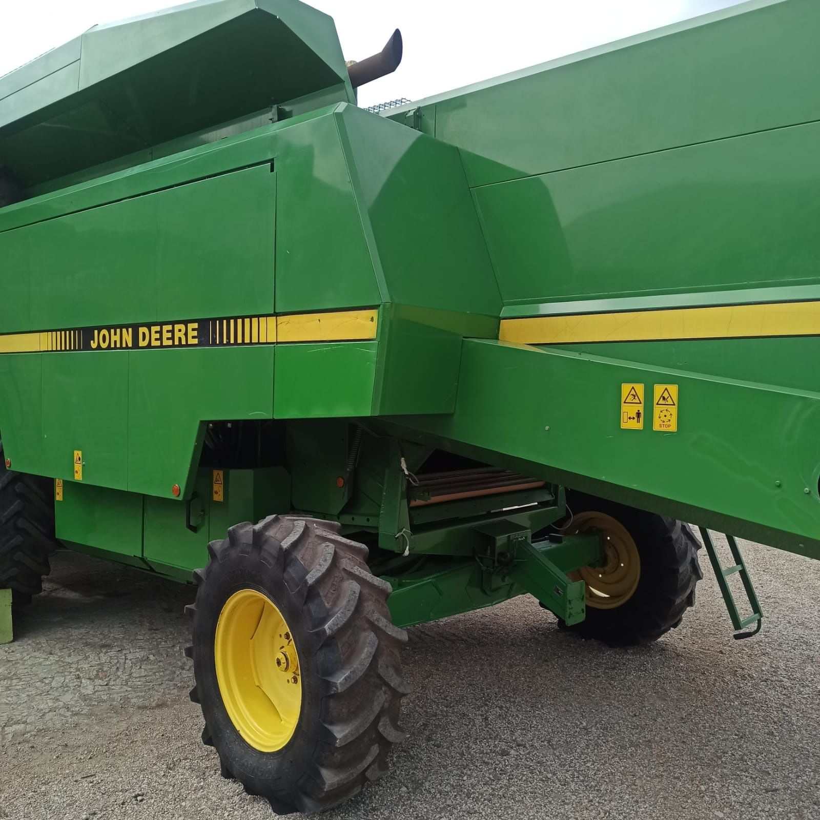 Sprzedam kombajn john deere 2058 stan bardzo dobry