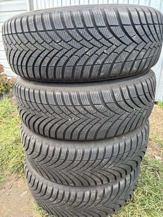 Зимова резина гума колеса  205/55 R16 semperit комплект