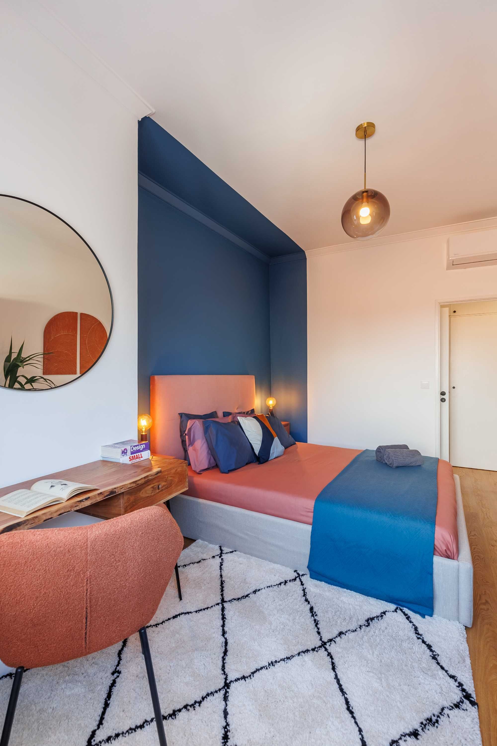 Apartamento com 2 quartos e varanda
