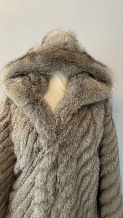 Futro z kapturem Lis srebrny rozmiar S stan idealny