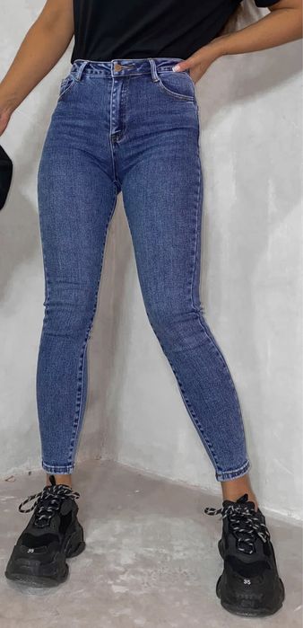 Granatowe jeansy skinny z wysokim staniem r. 36