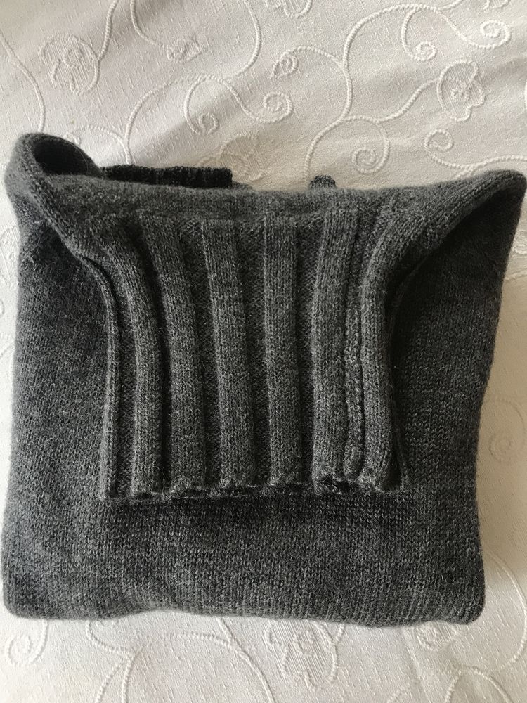 Camisola em lã gola alta cor cinza da Kookai tamanho M