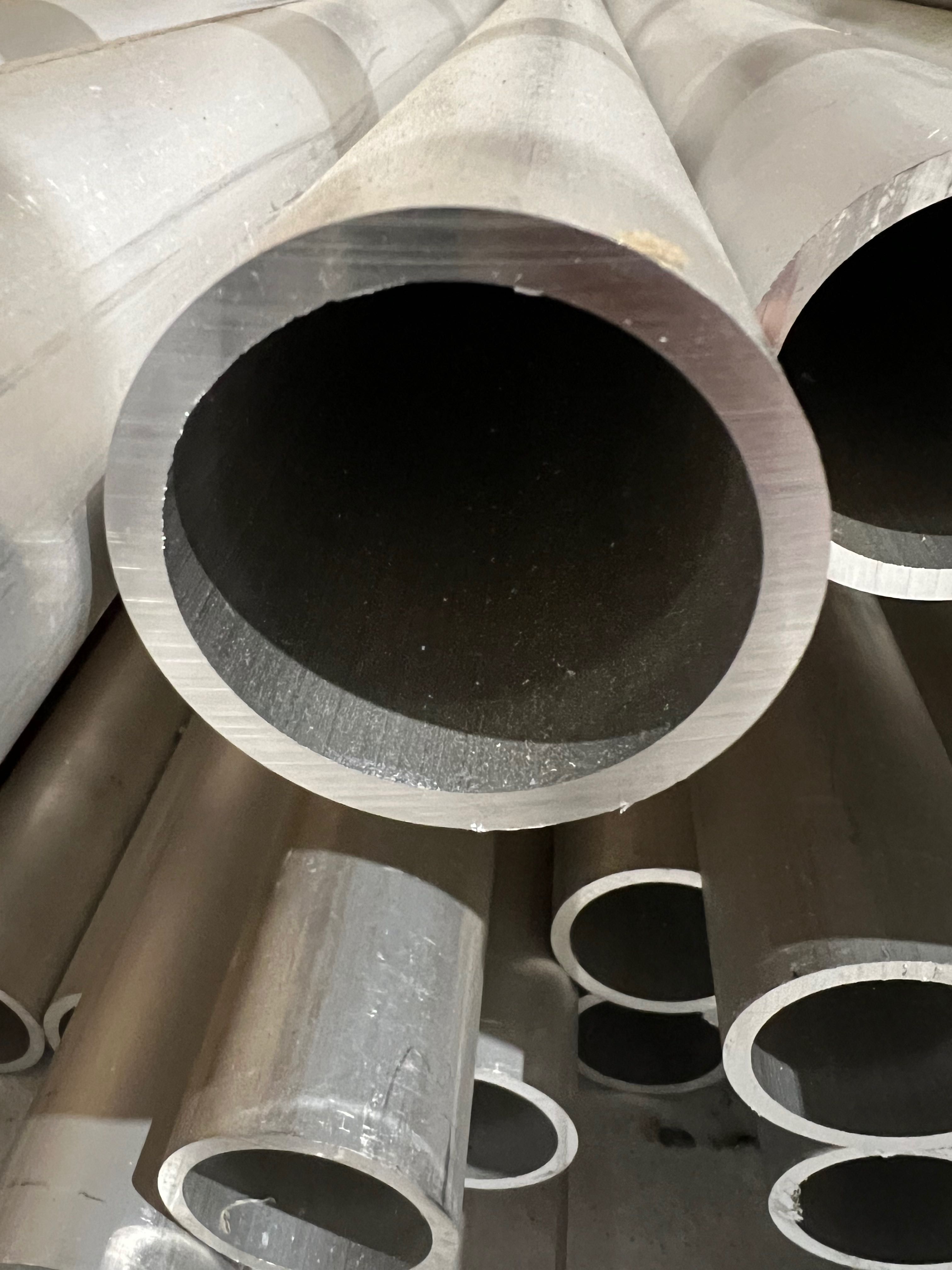 Słupki ogrodzeniowe aluminiowe   FI 60 mm 199 cm