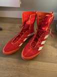 Czerwone buty bokserskie Adidas Box Hog 4