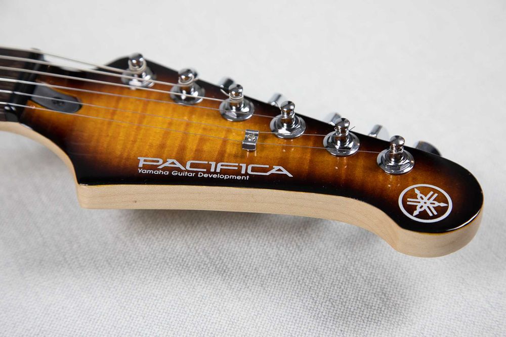 Yamaha Pacifica 212 VFM TBS - gitara elektryczna