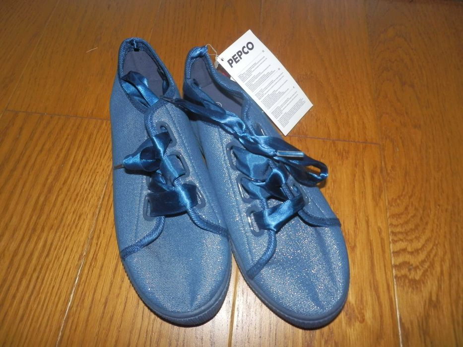 Trampki dla dziewczynki