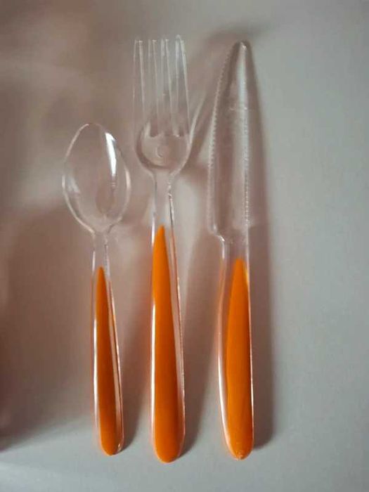 Sztućce plastikowe w zestawie 18 szt w pudełku