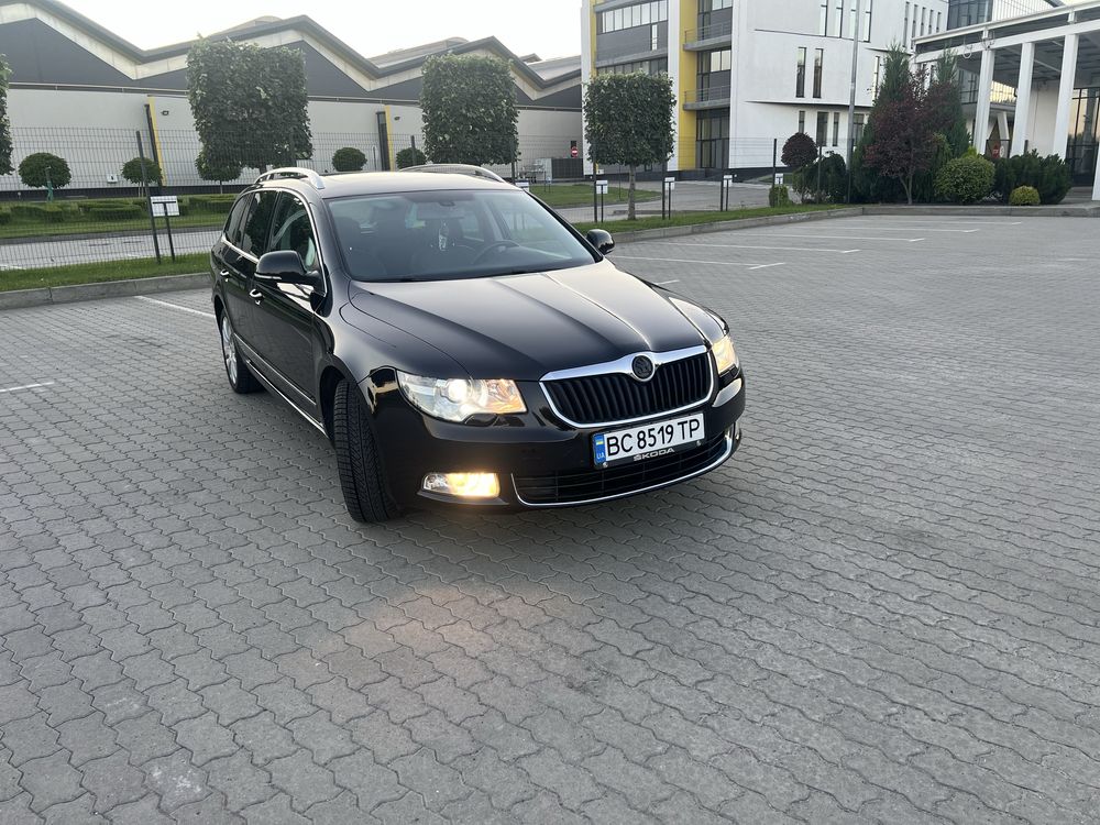 SKODA Superb Combi 2.0 TDI Elegance DSG