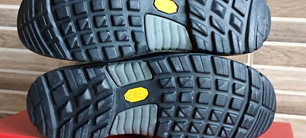 Черевики  " LOWA " (GORETEX)   -39 р  Made in Slovakia