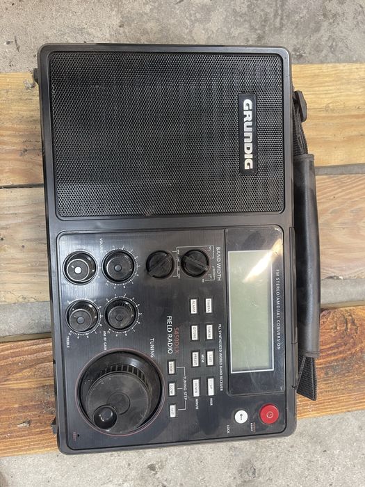 Grundig S450DLX radio