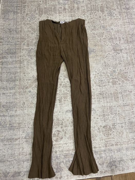 Костюм зара оливковий