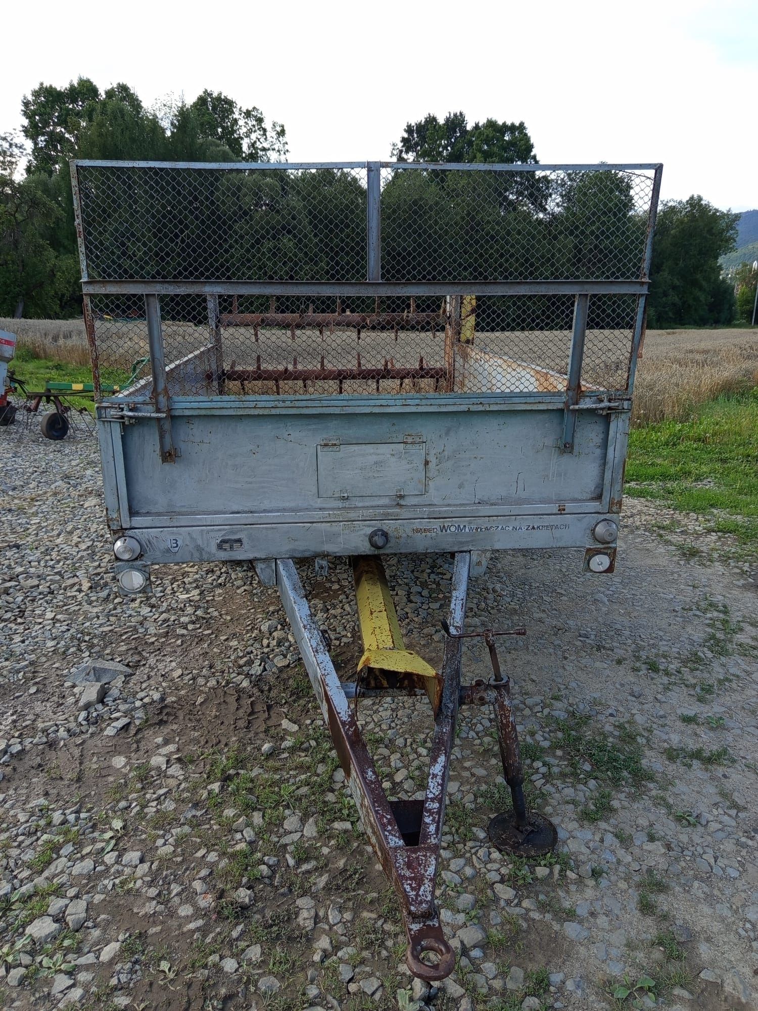 Rozrzutnik obornika 2t 2,5 tony mały transport fabryczny