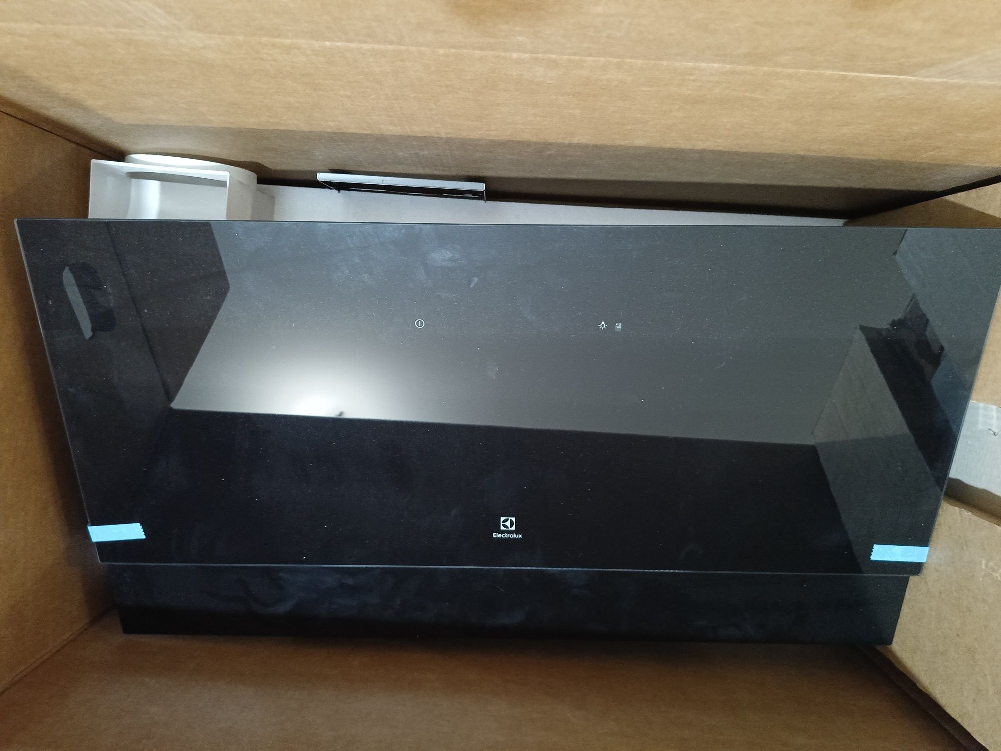Okap Electrolux LFV419K