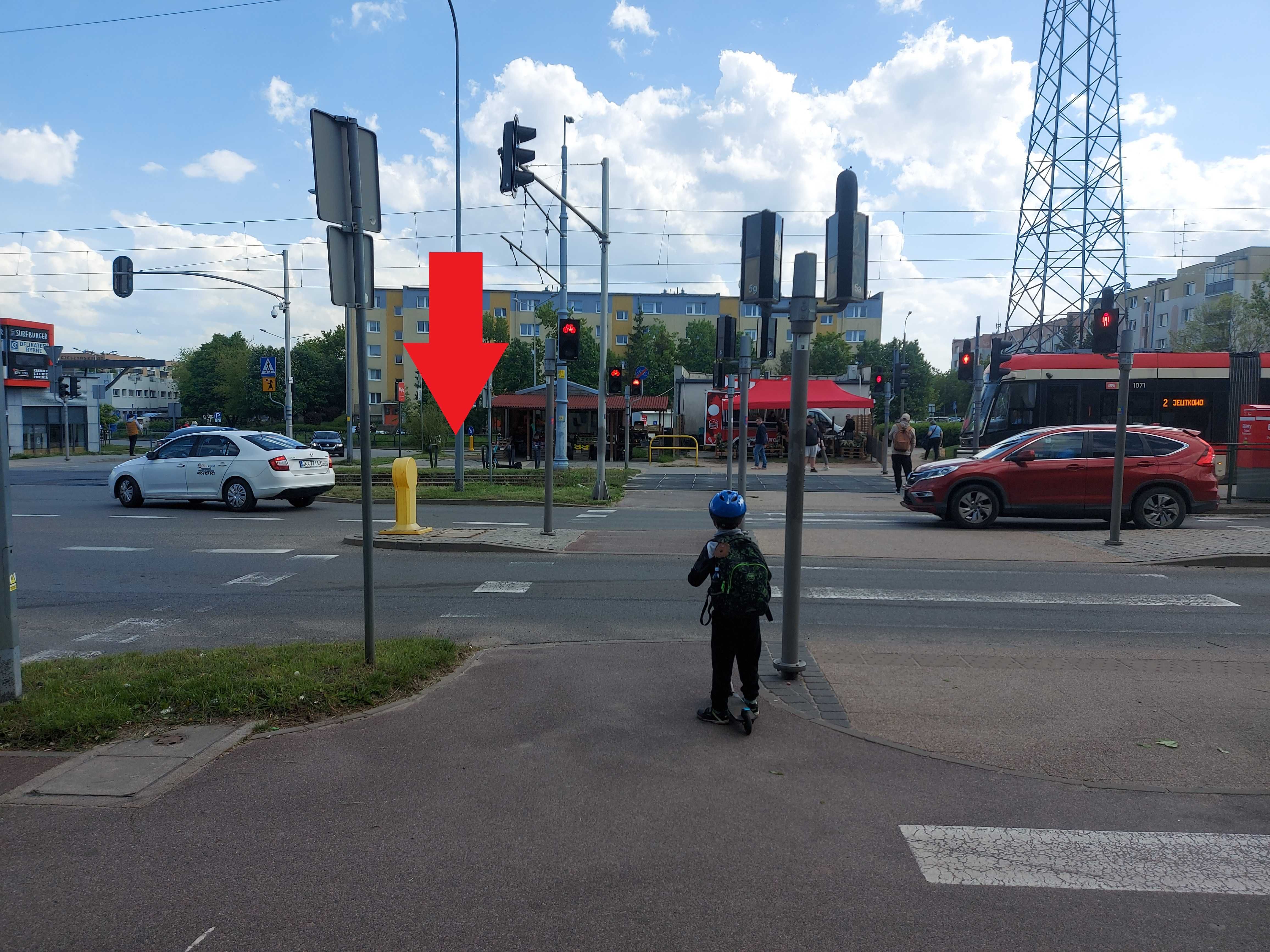 Działka handlowa - w ruchliwym miejscu, centrum osiedla.