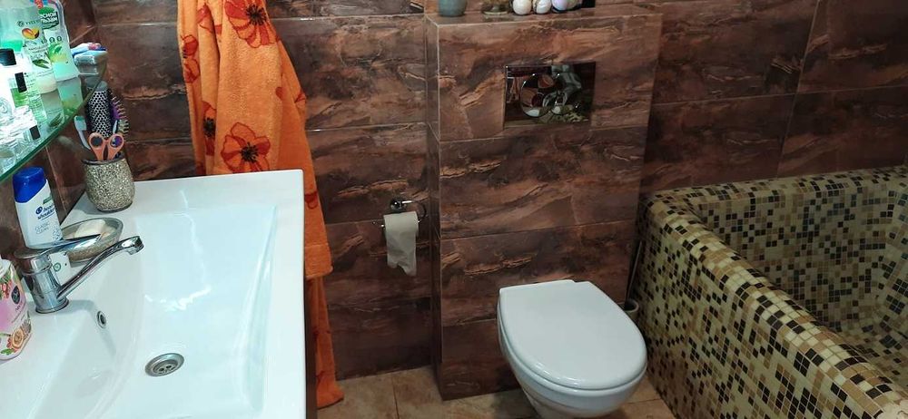 Комфортная, тёплая 2 (+1) квартира с персональным входом.