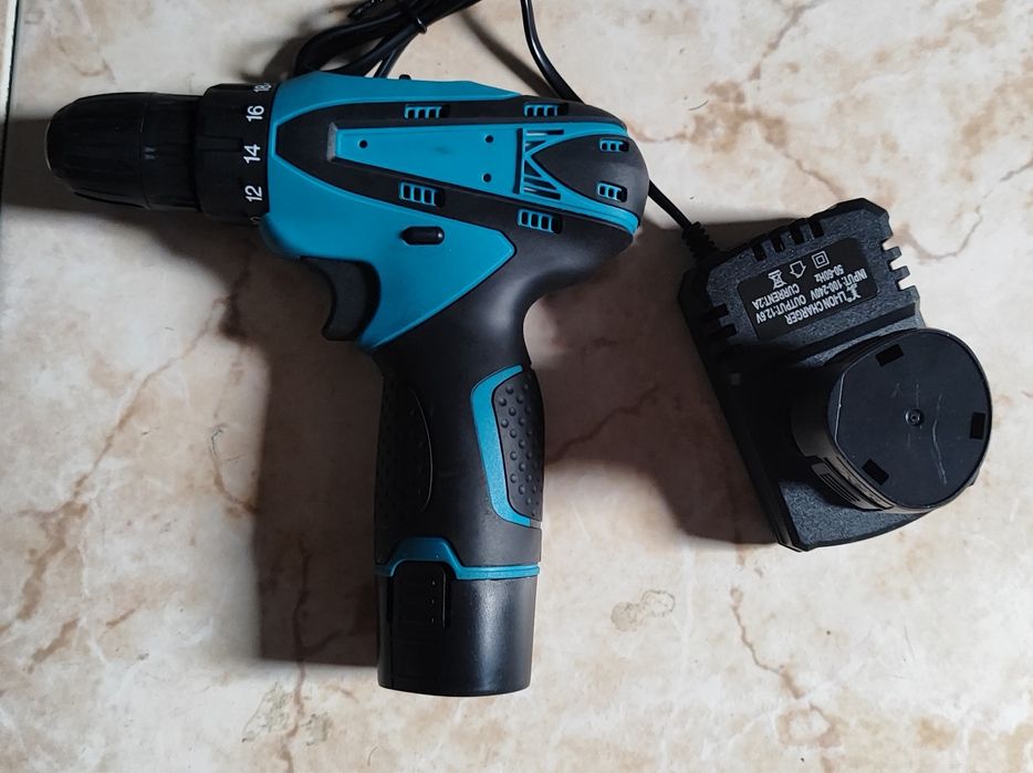 Aparafusadora com 2 baterias