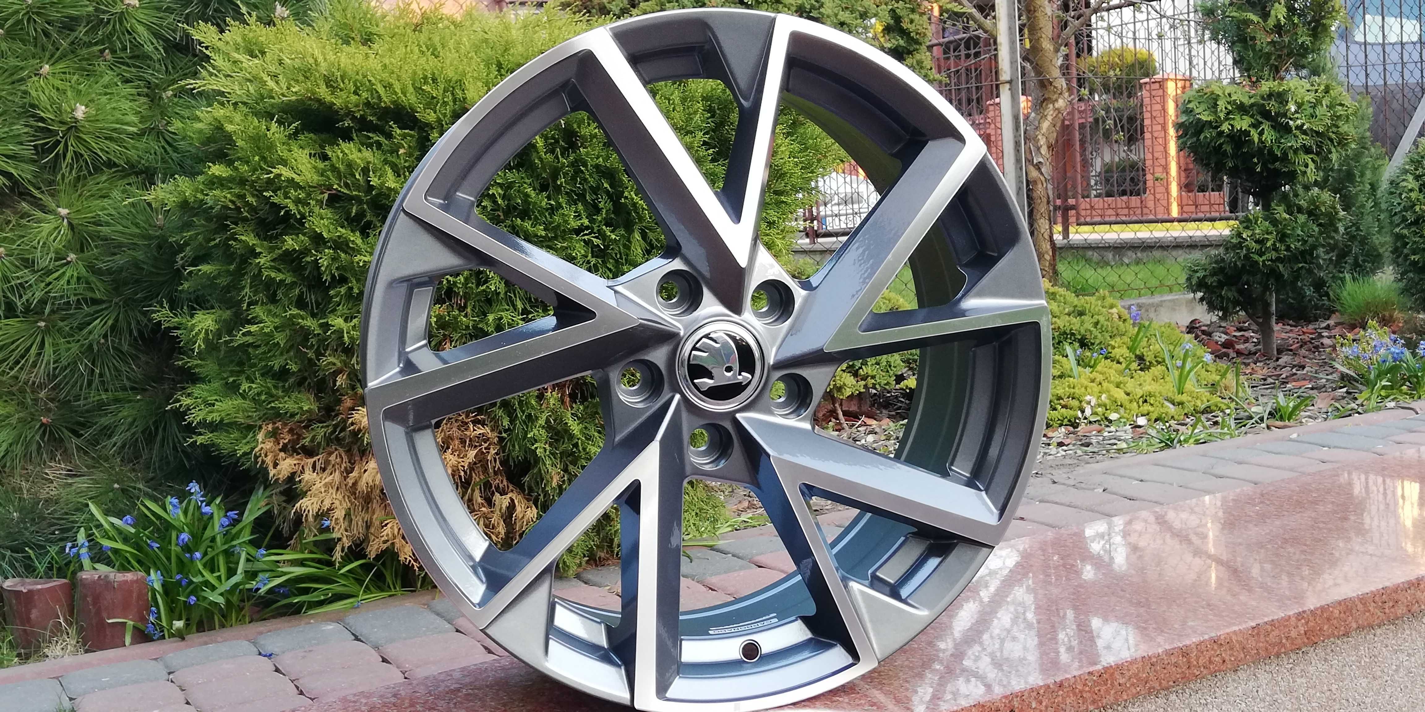 Nowe! Felgi 17" 5x112 Skoda VW Audi A3 A4 Seat Octavia Golf ET 42 alu