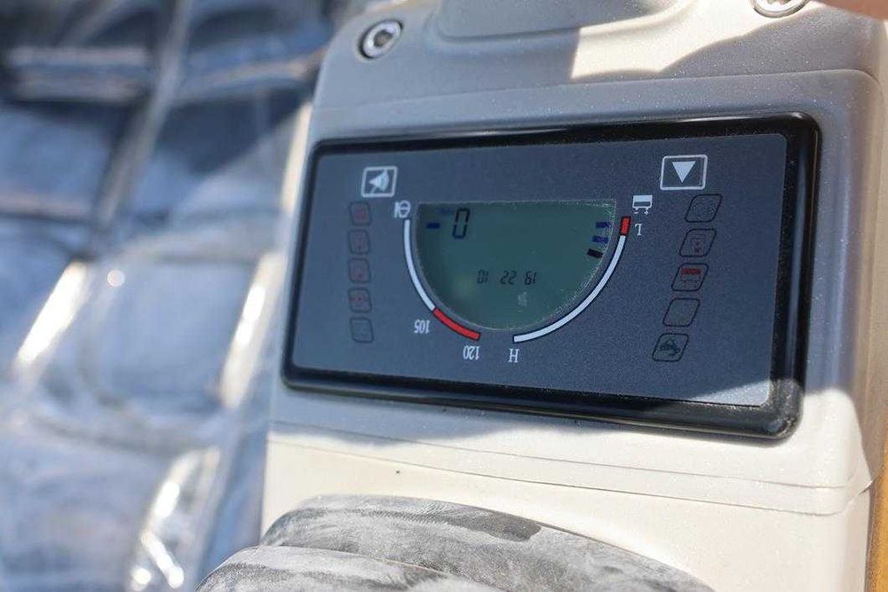 Minikoparka APS OKW 17 gąsienice 1,5 tony moc 18.5 Kw WYPRZEDAŻ 2024