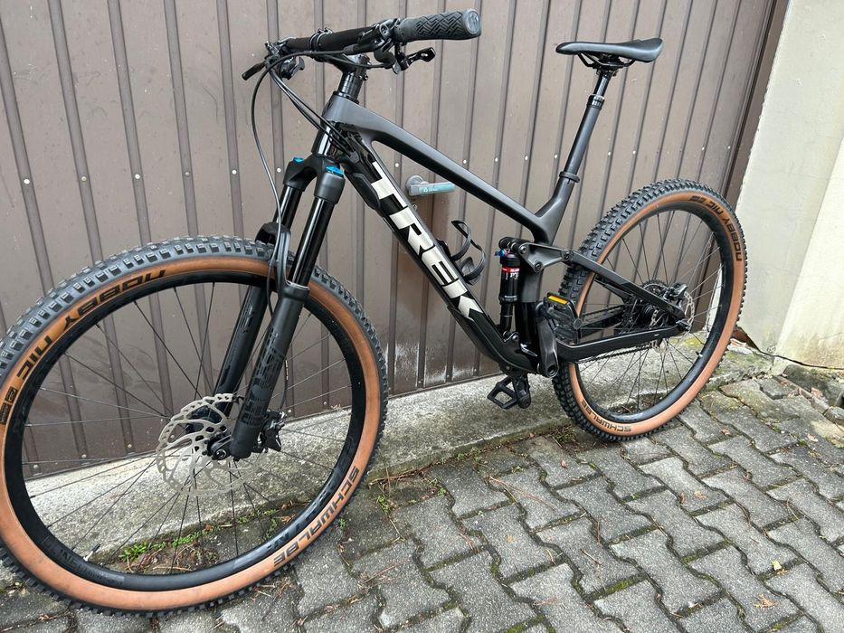 Rower Trek Fuel EX 9.7  L  Karbon 29  cali