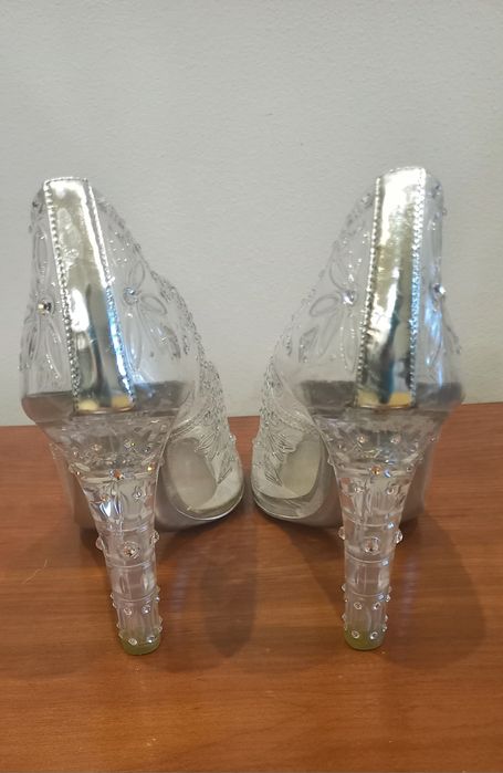 Туфлі з прозорими камінцями  Dolce Gabbana оригінал