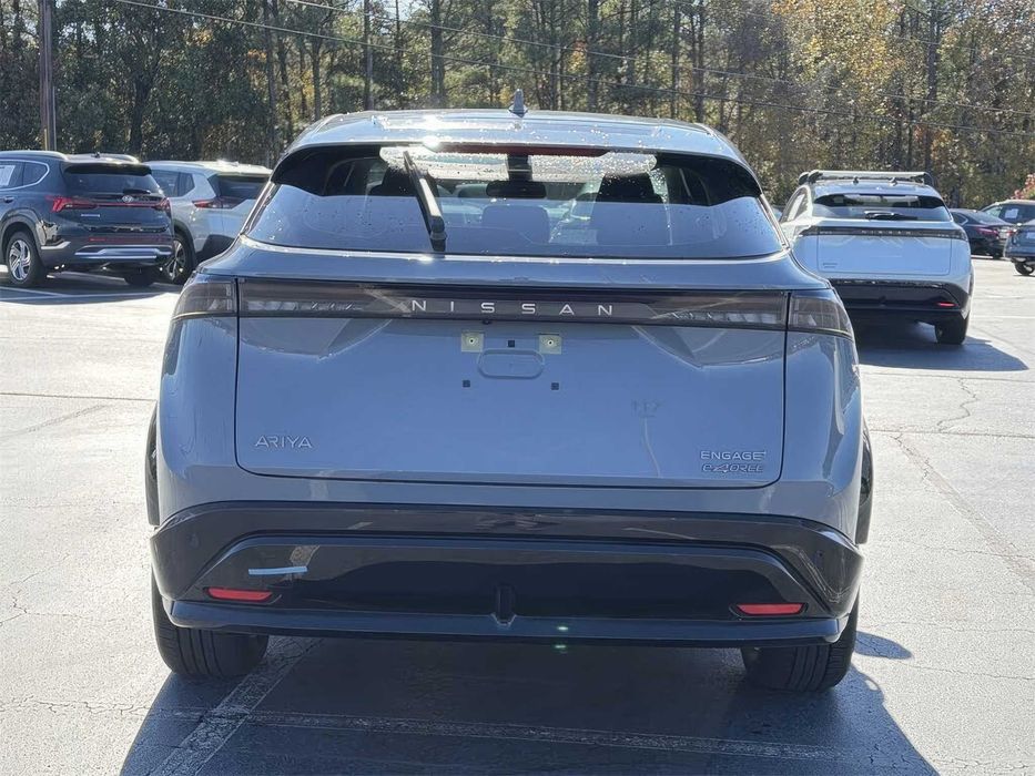 Nissan Ariya      2023