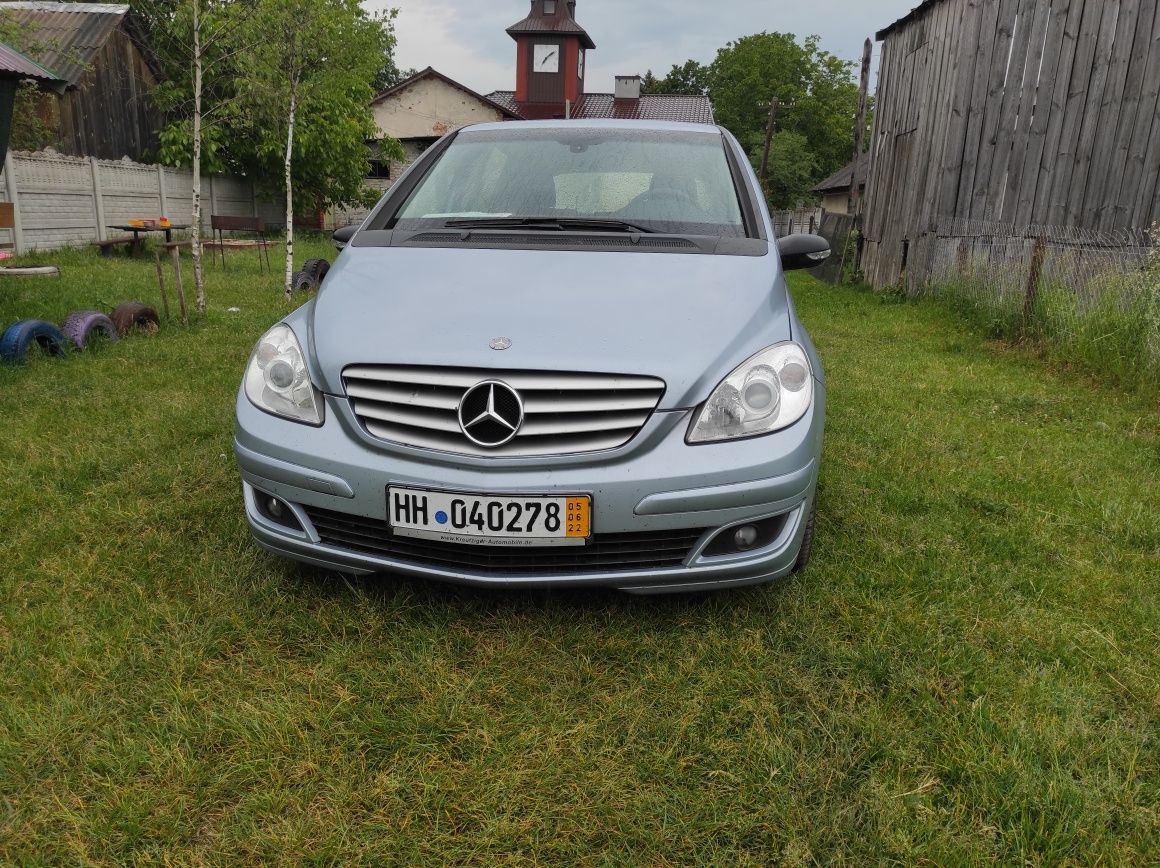 Продам автомобіль Mercedes b180 2.0d