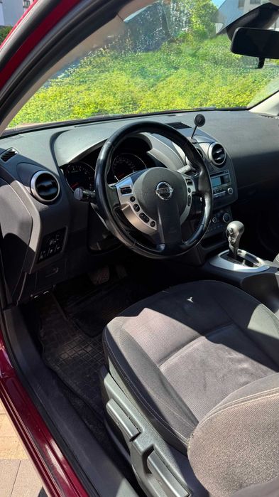 Автомобиль Nissan Qashkai 2013 CVT 1.6